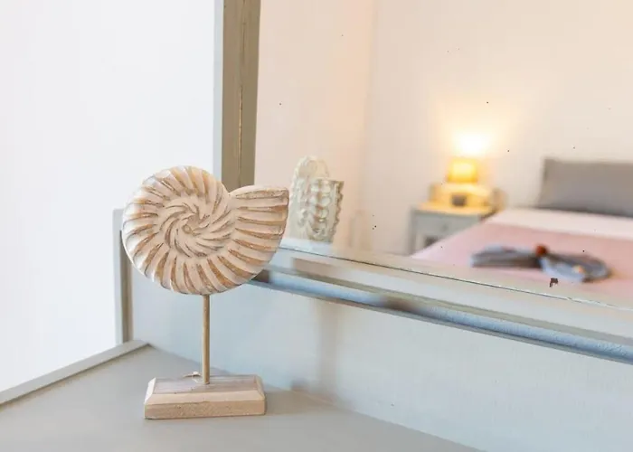 Apartment Atlantic Cave Haven-seaside, Fully Equipped *